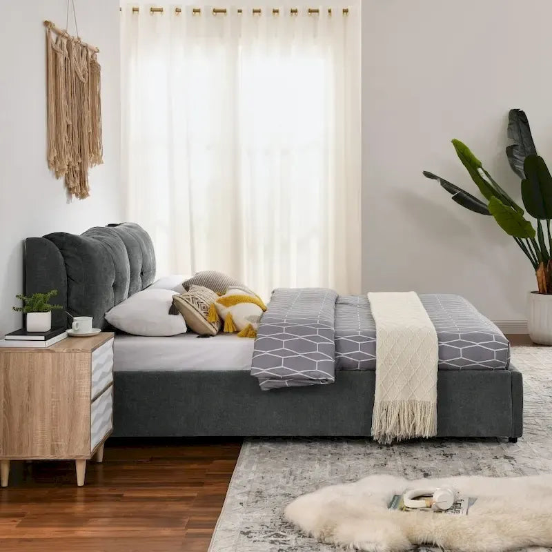 Queen/King Size Storage Upholstered Platform Bed with Headboard